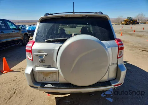 2010 Toyota Rav4 Base z USA, uszkodzony, nr VIN 2T3BF4DV0AW077002